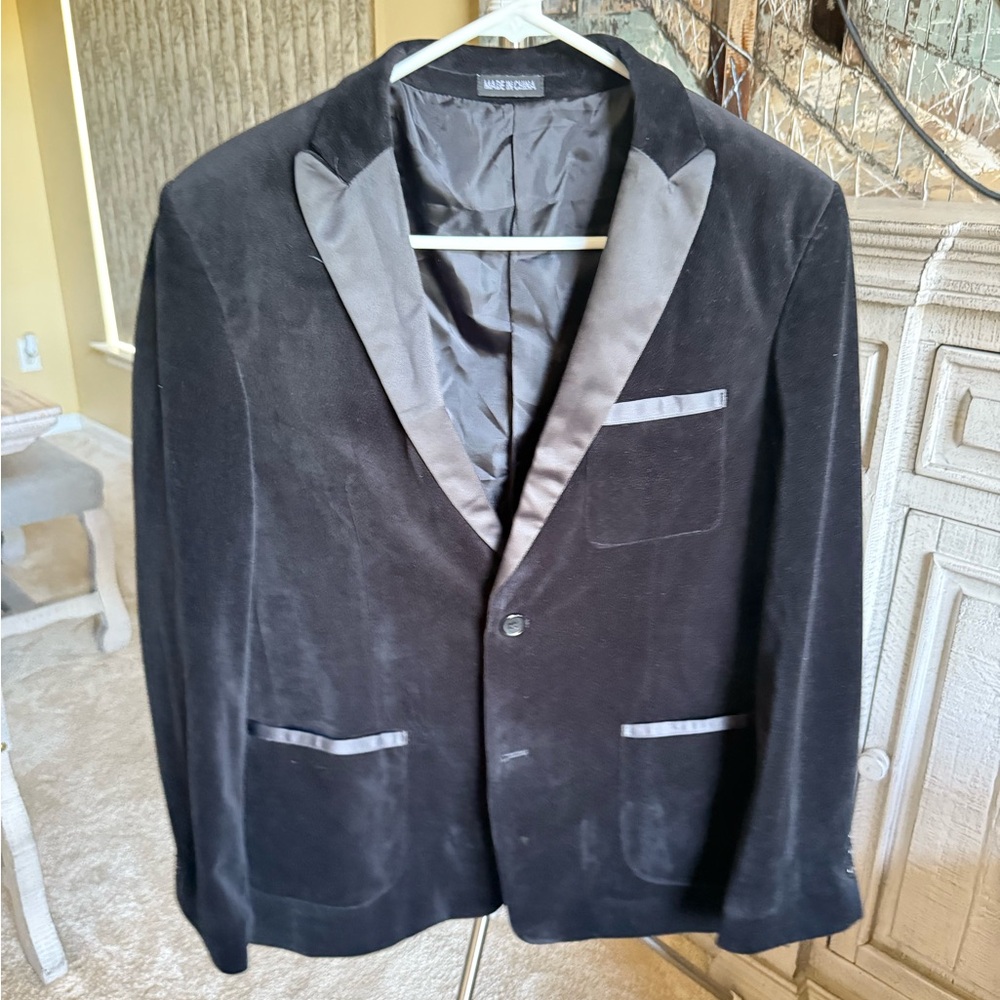 Elegant Black Velvet Blazer